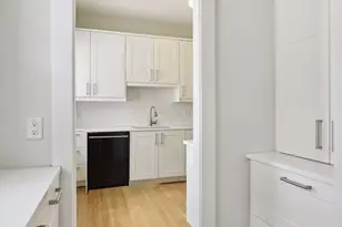 2441 Dupont Ave S, Minneapolis, MN 55405 - Photo 28
