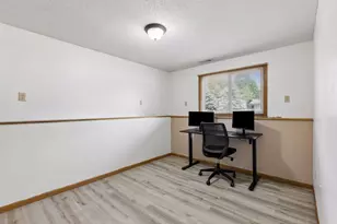 6919 Calgary Rd, Woodbury, MN 55125 - Photo 16