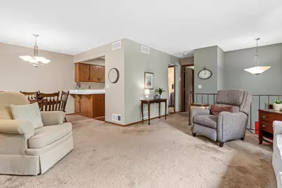 825 Martha Lake Court, Shoreview, MN 55126 - Photo 4