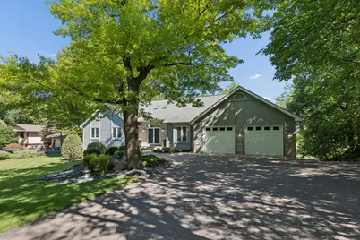 1807 Timberline Trail, Minnetonka, MN 55305 - Photo 2