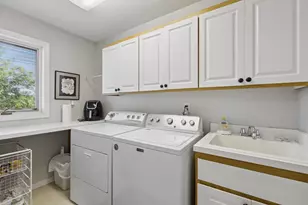1807 Timberline Trail, Minnetonka, MN 55305 - Photo 22