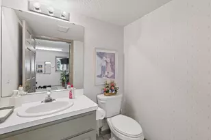 1807 Timberline Trail, Minnetonka, MN 55305 - Photo 28