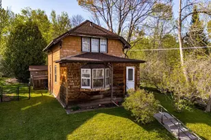 1 St Louis Ct, Duluth, MN 55808 - Photo 1
