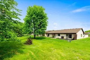 2084 Vierling Dr E, Shakopee, MN 55379 - Photo 6