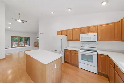 815 Wescott Square, Eagan, MN 55123 - Photo 8