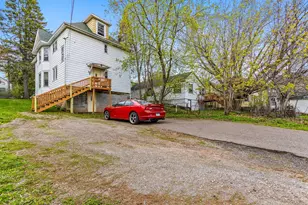 1122 E 5th St, Duluth, MN 55805 - Photo 4