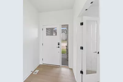 911 Milborne Lane NW, Rochester, MN 55901 - Photo 2
