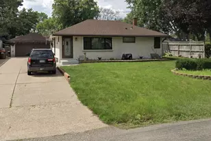 1502 Sherren Ave E, Maplewood, MN 55109 - Photo 1