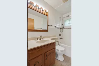 1502 Sherren Avenue E, Maplewood, MN 55109 - Photo 14