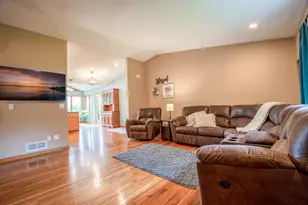 19643 71st St NE, New London, MN 56273 - Photo 10