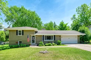 779 Redwood Ln, New Brighton, MN 55112 - Photo 1