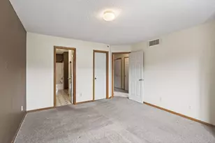 8639 Quarry Ridge Ln, Woodbury, MN 55125 - Photo 14