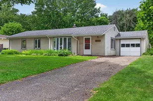 2071 Lindy Ave, Roseville, MN 55113 - Photo 1