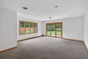 2071 Lindy Ave, Roseville, MN 55113 - Photo 8