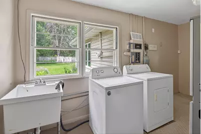 2071 Lindy Avenue, Roseville, MN 55113 - Photo 16
