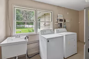 2071 Lindy Ave, Roseville, MN 55113 - Photo 16