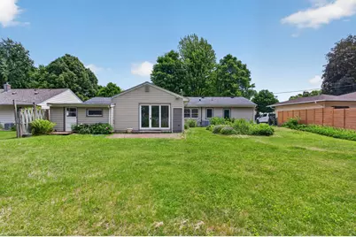 2071 Lindy Avenue, Roseville, MN 55113 - Photo 2
