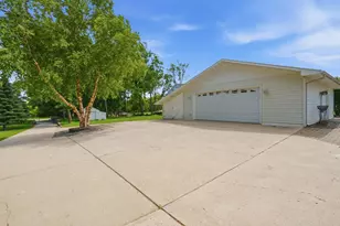 11646 Indian Beach Rd, Spicer, MN 56288 - Photo 6