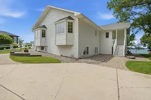 11646 Indian Beach Rd, Spicer, MN 56288 - Photo 6