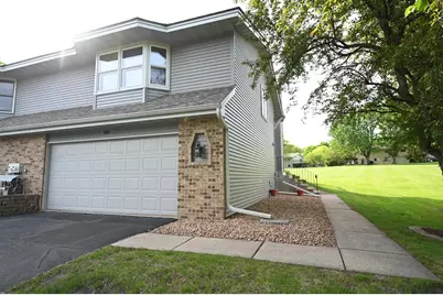 800 Buckingwood Court, Chanhassen, MN 55317 - Photo 2