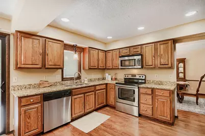311 E 135th Street, Burnsville, MN 55337 - Photo 12
