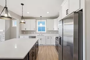 17936 Gresford Ln, Lakeville, MN 55044 - Photo 2