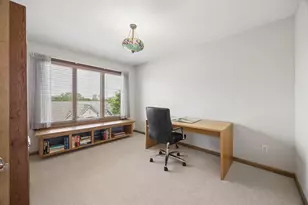 365 Willoughby Way W, Minnetonka, MN 55305 - Photo 28