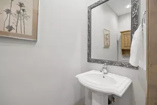 365 Willoughby Way W, Minnetonka, MN 55305 - Photo 30