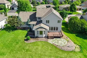 1634 Isabella Pkwy, Chaska, MN 55318 - Photo 88
