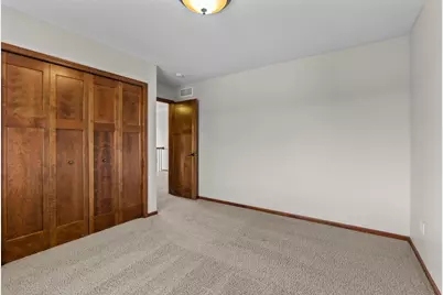 1634 Isabella Parkway, Chaska, MN 55318 - Photo 68