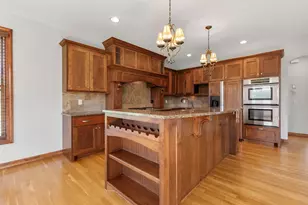 1634 Isabella Pkwy, Chaska, MN 55318 - Photo 32
