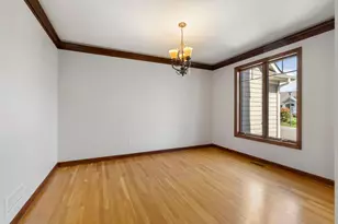 1634 Isabella Pkwy, Chaska, MN 55318 - Photo 8