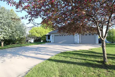 1524 Creek Lane, Northfield, MN 55057 - Photo 2