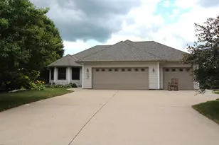 1524 Creek Ln, Northfield, MN 55057 - Photo 1