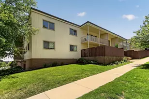 410 6th Ave SW, Rochester, MN 55902 - Photo 2