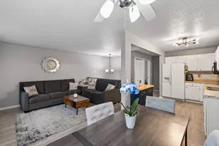 841 Evergreen Cir, Burnsville, MN 55337 - Photo 6