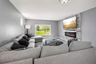 7700 Sierra Pkwy, Brooklyn Park, MN 55444 - Photo 6