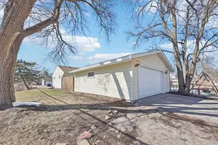 7700 Sierra Pkwy, Brooklyn Park, MN 55444 - Photo 26