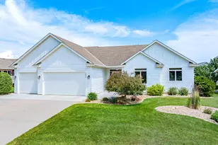 1874 Tierney Dr, Hastings, MN 55033 - Photo 2
