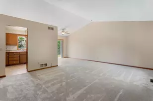 6247 Albert Ln, North Branch, MN 55056 - Photo 6