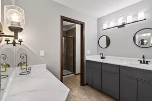 7508 W 77th St, Chaska, MN 55318 - Photo 28