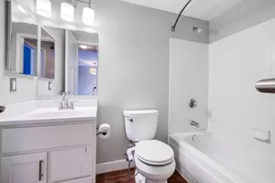 78 10th St E, Saint Paul, MN 55101 - Photo 14