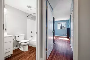 78 10th St E, Saint Paul, MN 55101 - Photo 16