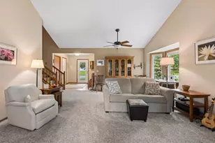 3996 Woodview Dr, Vadnais Heights, MN 55127 - Photo 12
