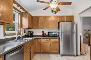 3996 Woodview Dr, Vadnais Heights, MN 55127 - Photo 8