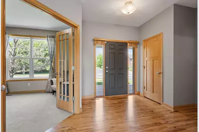 17662 Hayes Avenue, Lakeville, MN 55044 - Photo 4