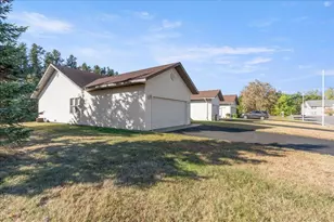 2401 Hillcrest Dr, Brainerd, MN 56401 - Photo 4