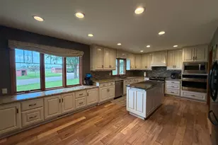 306 S Fairview Dr, Luverne, MN 56156 - Photo 2