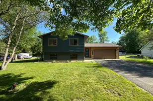 9557 Ironwood Dr, Saint Joseph, MN 56374 - Photo 2