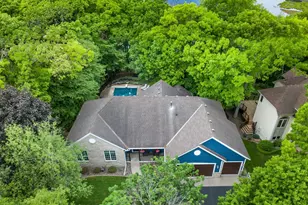 8551 Summit Oaks Bay, Savage, MN 55378 - Photo 2